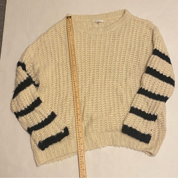 Jodifl Women’s Large Cream and Black Long Sleeve Sweater - Picture 5 of 8